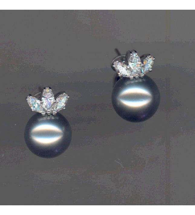 Piero Milano 18K White Gold Diamonds Pearl Earrings - Made in Paradise Luxury